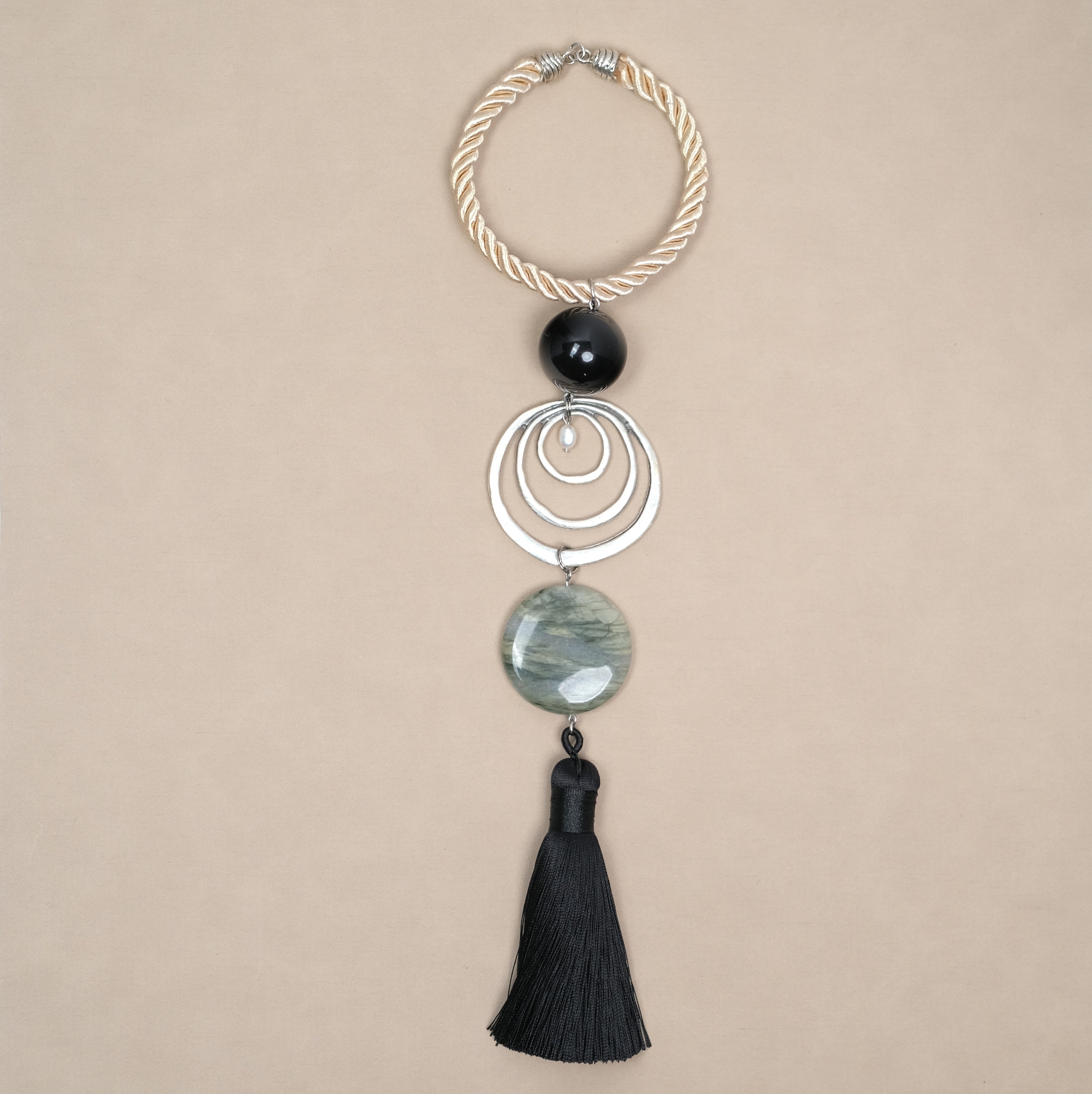 Ligne Verte Door Knob Tassel