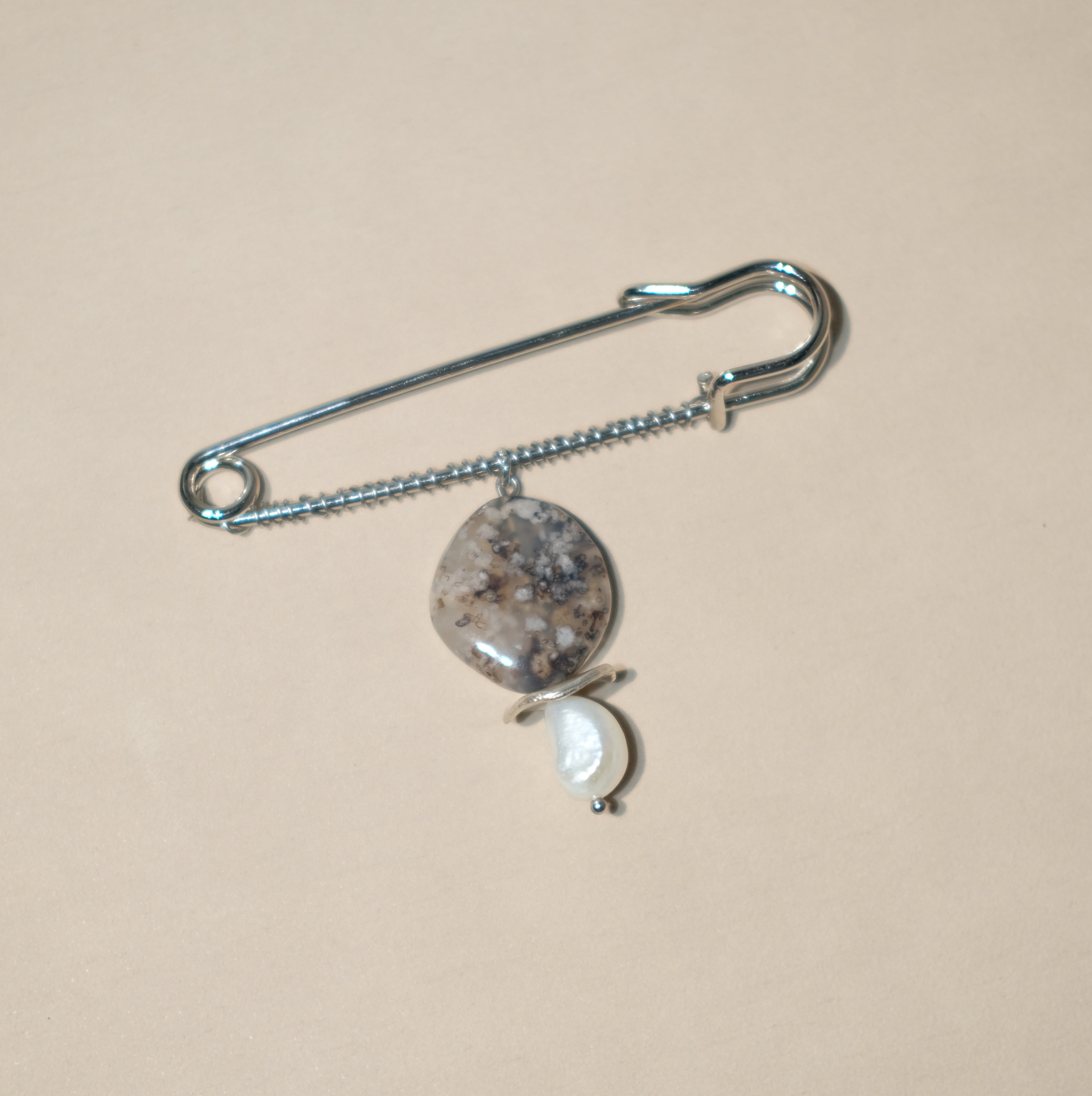 Perle Fleurie Jumbo Pin