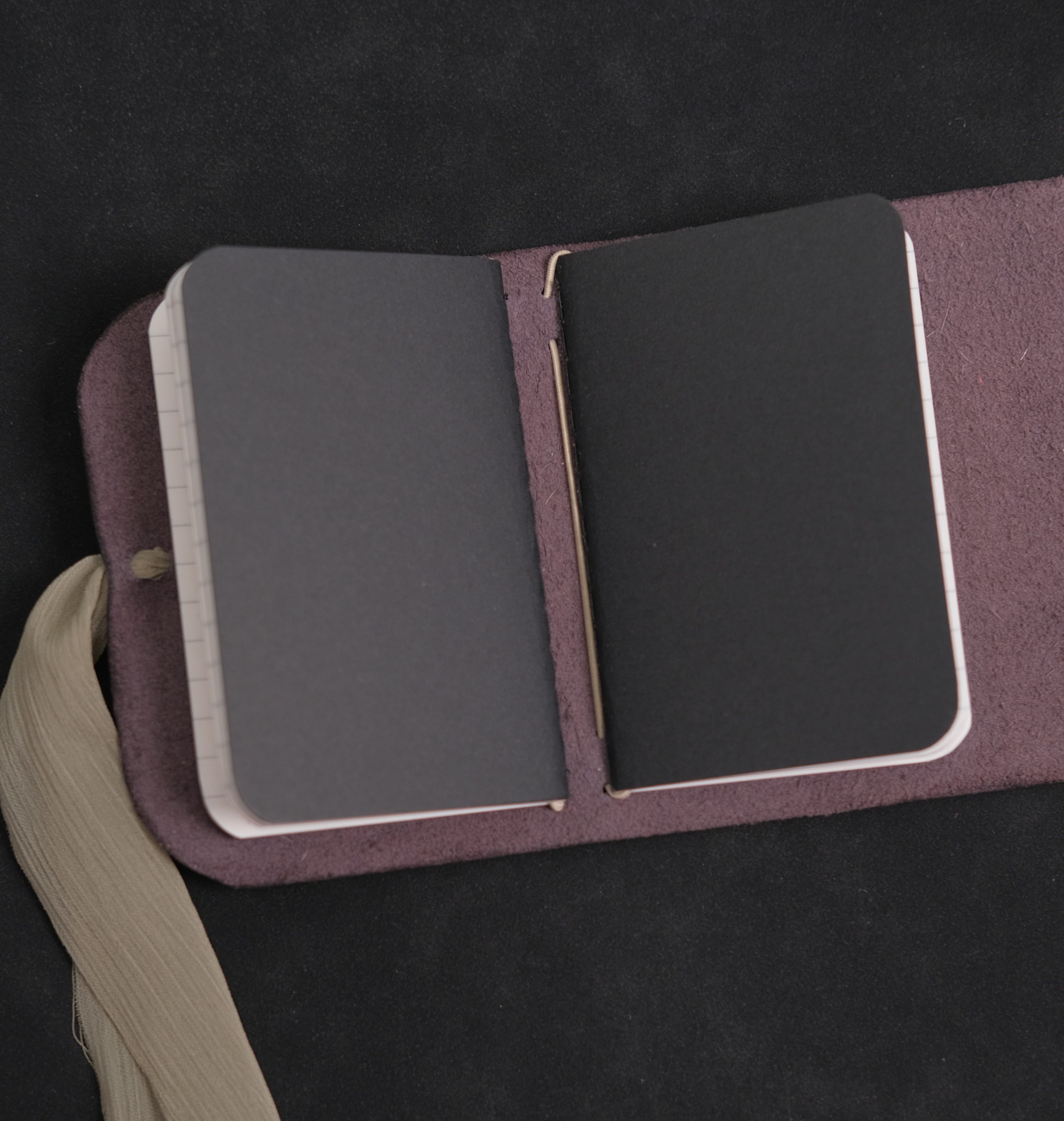 Aubergine Petit A7 Journal
