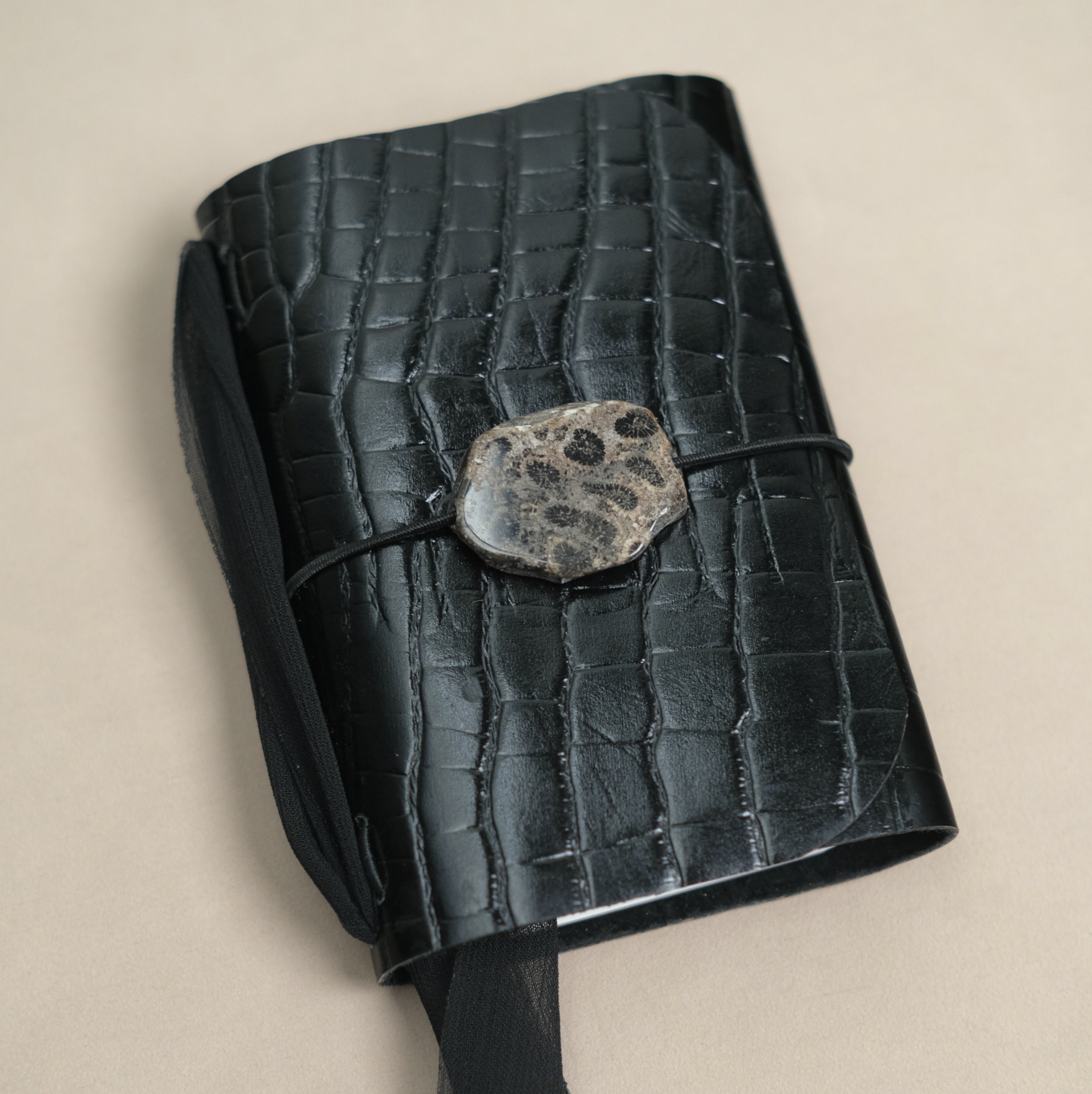 Ébène Petit 002 A7 Journal